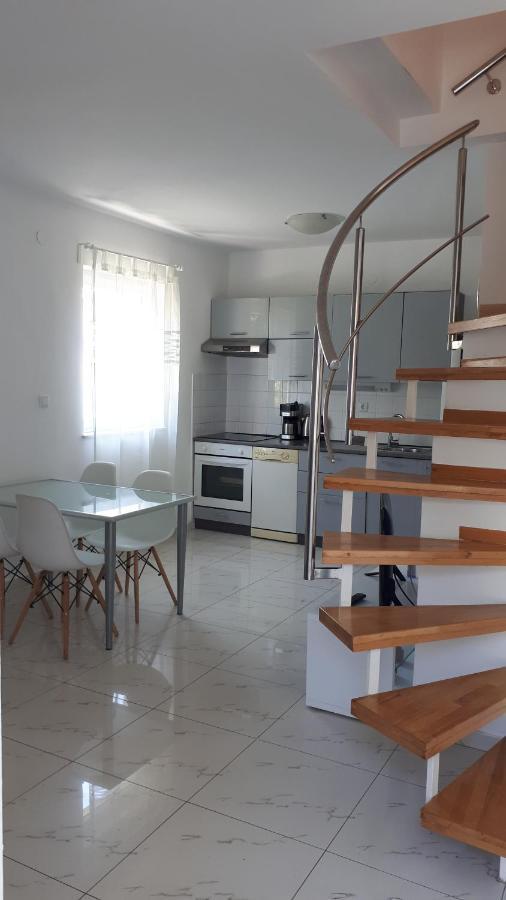 Apartment Pejnovic Малинська Екстер'єр фото